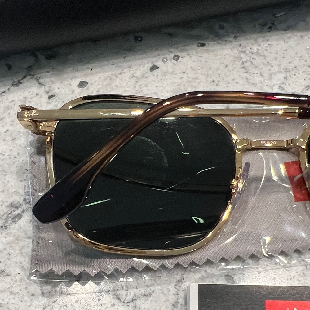 • NWT Ray-Ban Hexagonal Gold Frame with Green Lenses • - Picture 6 of 11
